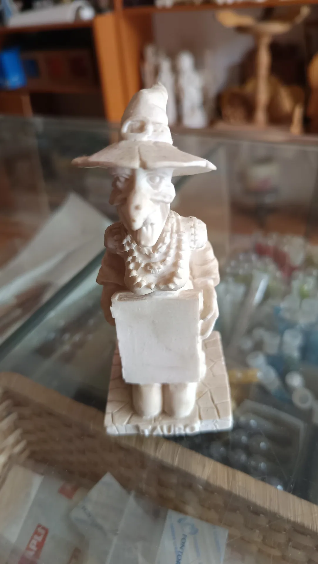 Bruja marmolina tauro