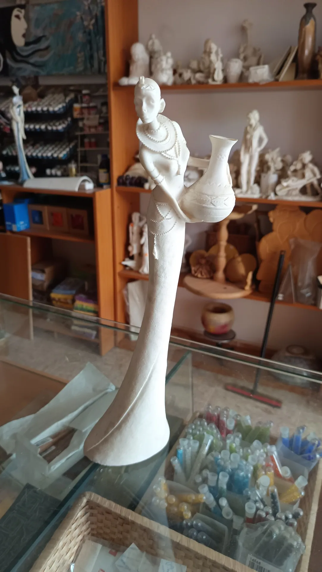 Mujer africana massai marmolina 40cm