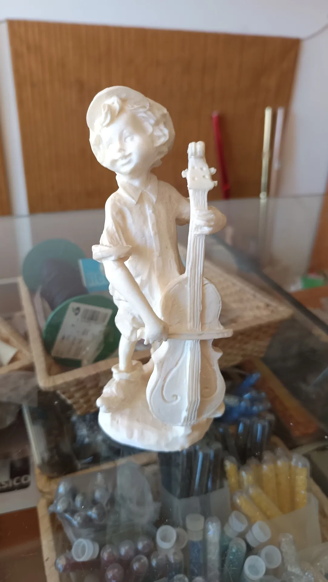 Niño violoncelo marmolina 16cm