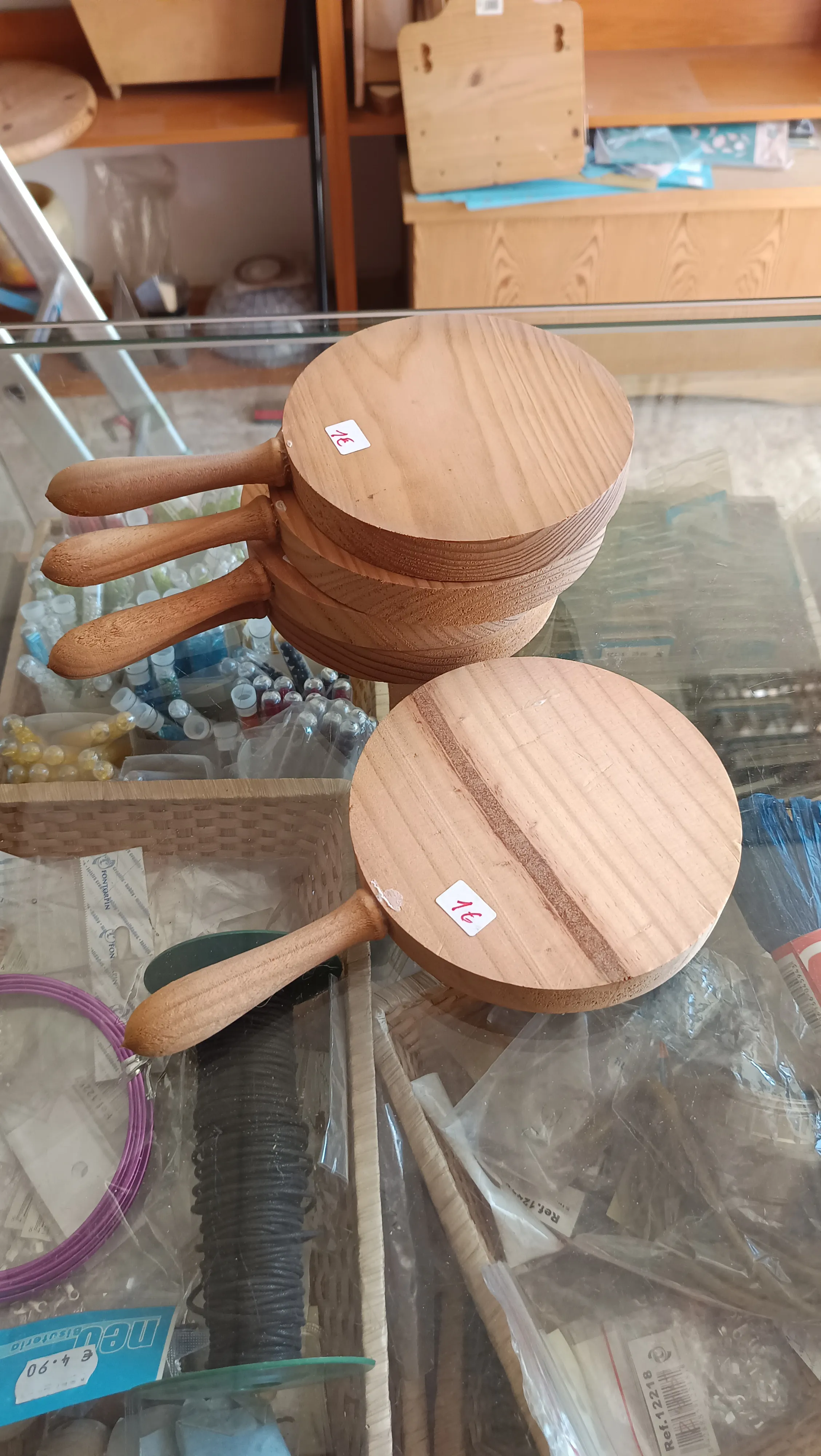 Tabla redonda madera mango 13cm diam.