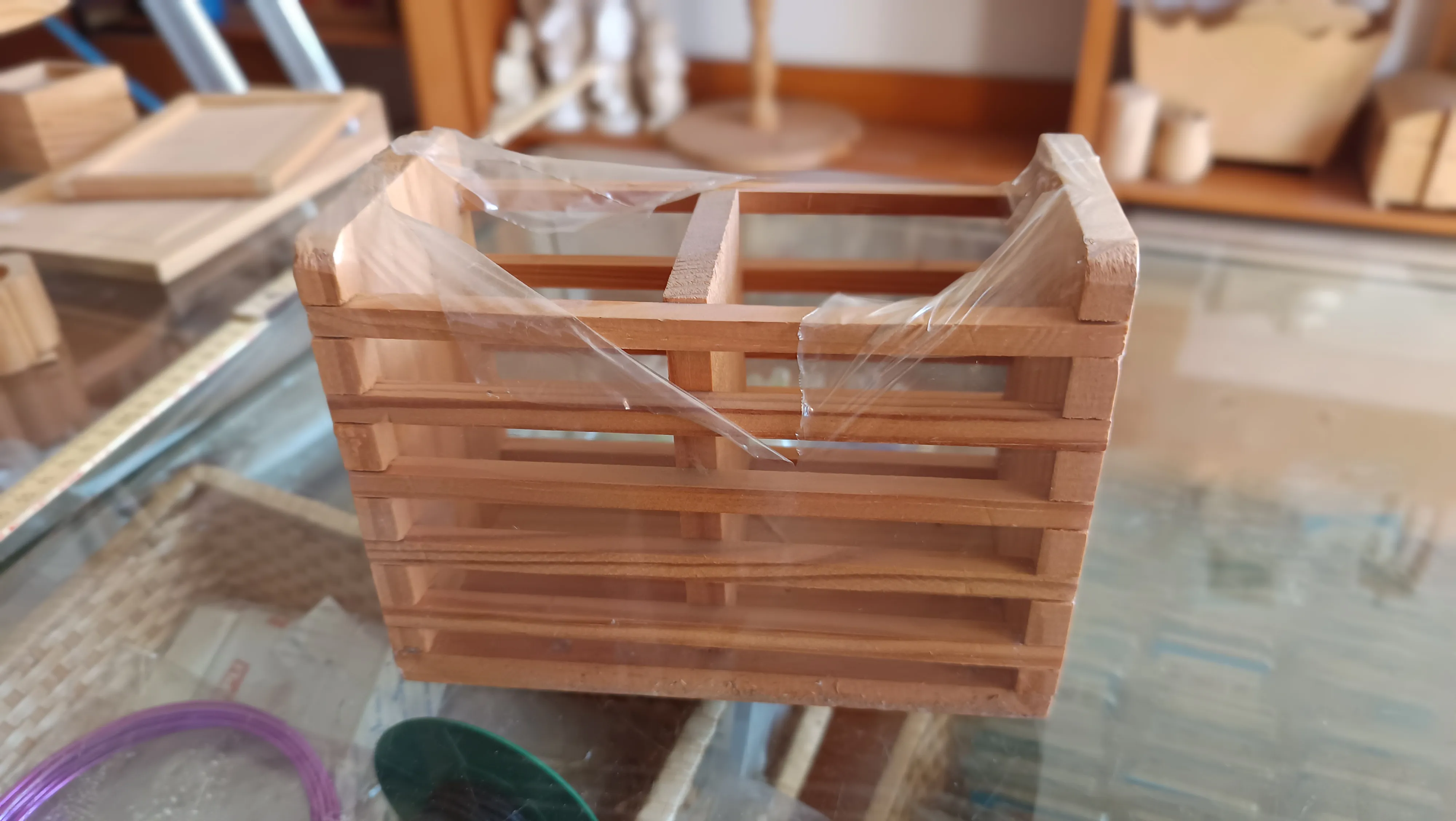 Caja madera tablones portalapices