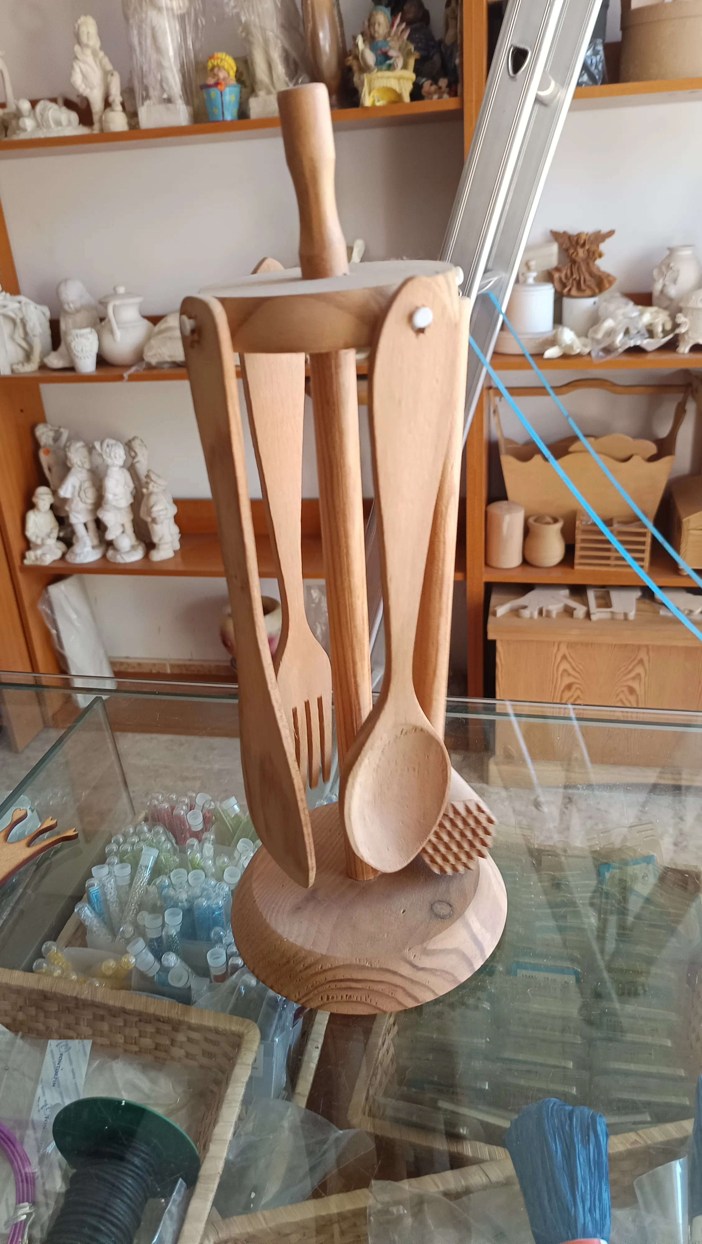 Colgador utensilios madera