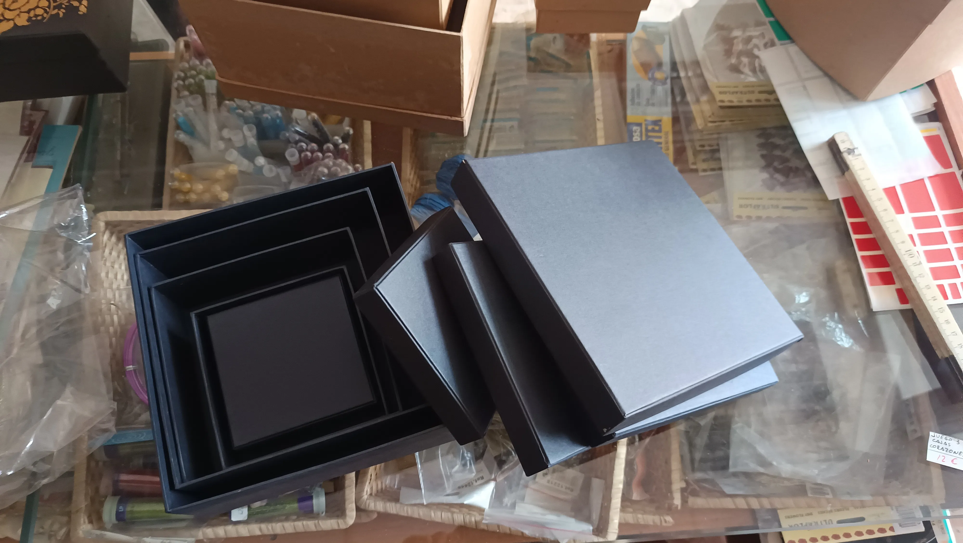 Juego 5 cajas cartón negras para decorar