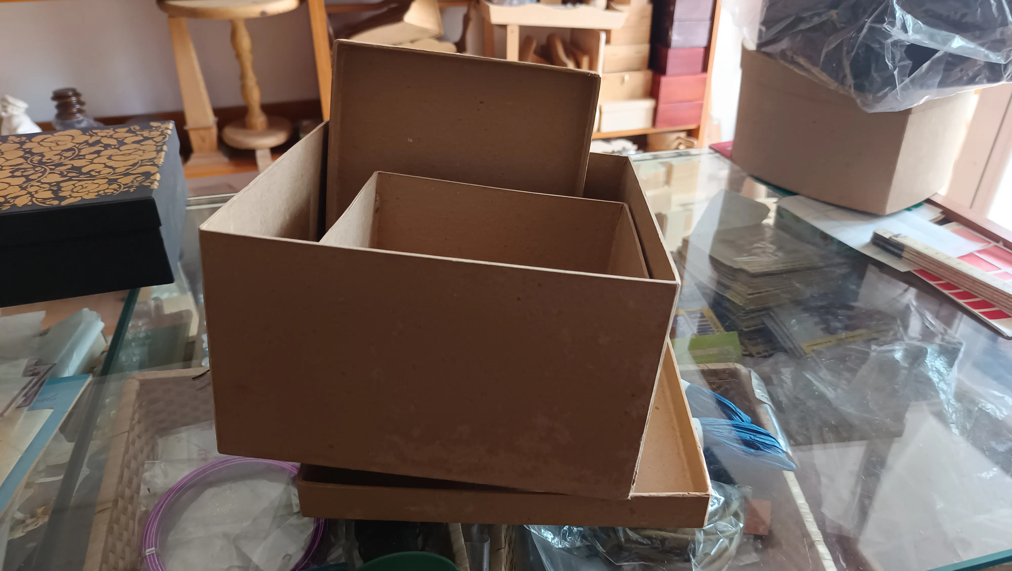 Juego 3+1 cajas cartón conejitos para decorar