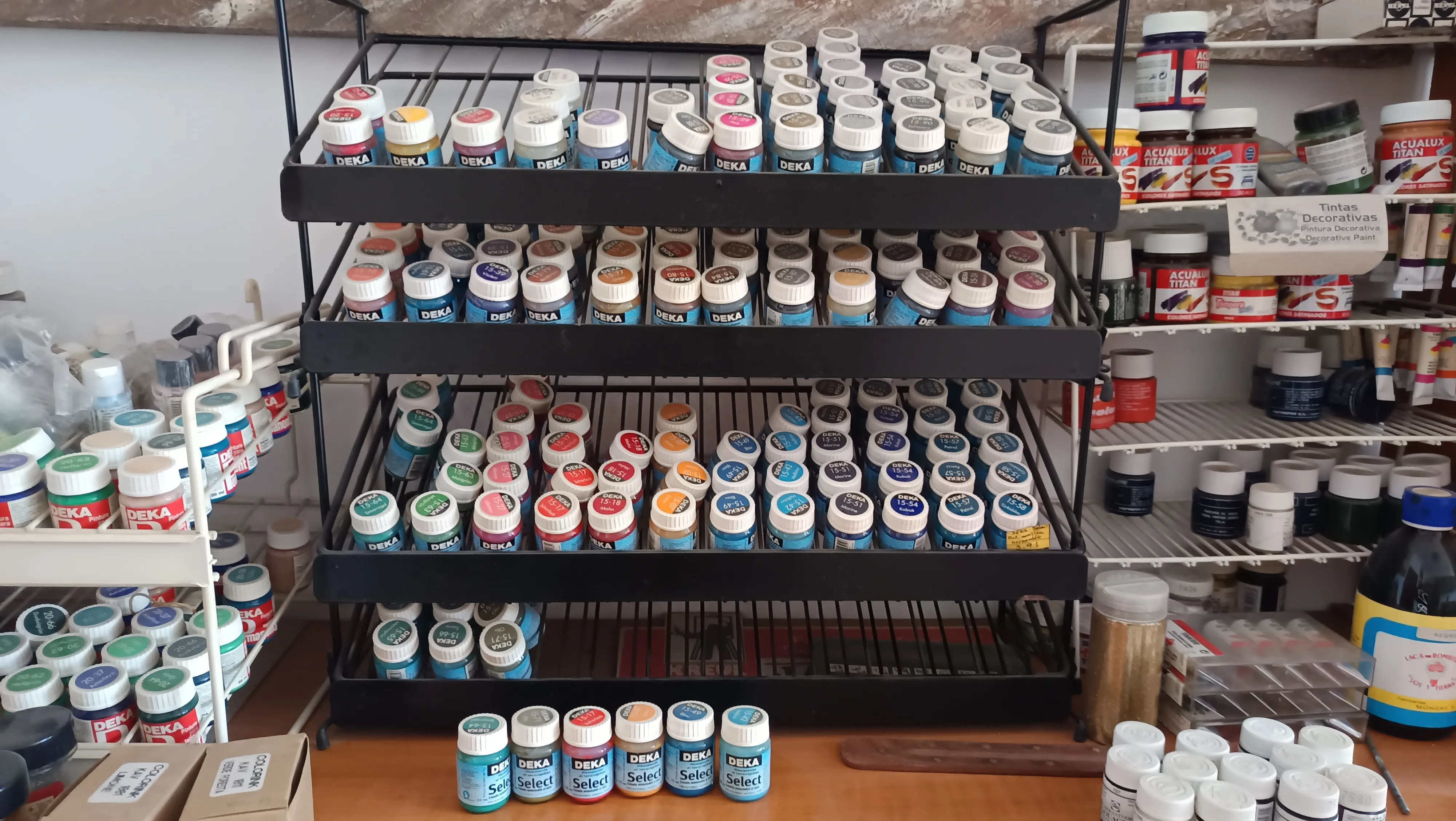 Lote de pinturas y acabados